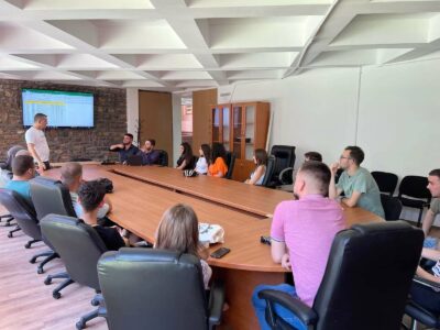 ISSP 2022 Student volunteers will be at disposal for logistics and organization support!