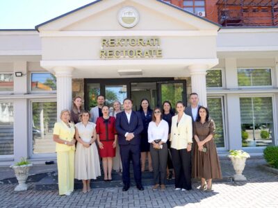 Rektori priti përfaqësueset e Grupit Joformal të Kuvendareve të Komunës së Prizrenit