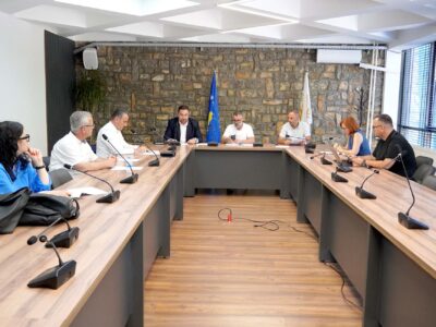 Këshilli Drejtues i Universitetit ia vazhdon mandatin Sekretarit të Përgjithshëm, z. Nexhmedin Krasniqi